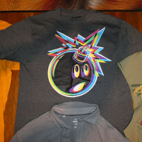 4 Mens Medium The Hundreds Adam Bomb Ed Hardy Johnny Cupcakes Boston T Shirts - Picture 6 of 13